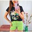 Camiseta Negra Calavera Flores Azules